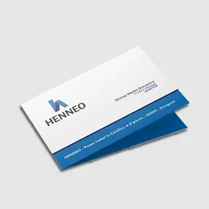 Tarjetas dobles plegadas con más espacio para información